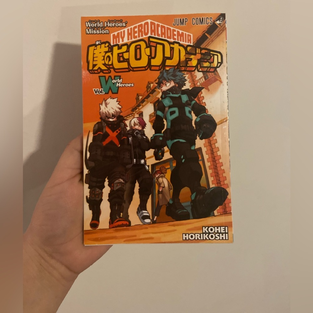 My Hero Academia Limited edition art book !